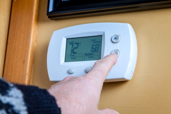 How to Tell if Your Thermostat Needs to Be Replaced – Sobieski